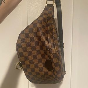 Brown checkered bum bag (Fanny pack)